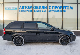 Подержанный автомобиль Chevrolet Lacetti Wagon 2011 года (6 фото)