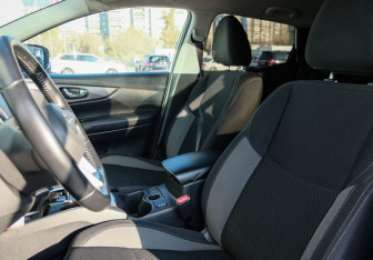 Подержанный автомобиль Nissan Qashqai 2021 года (10 фото)