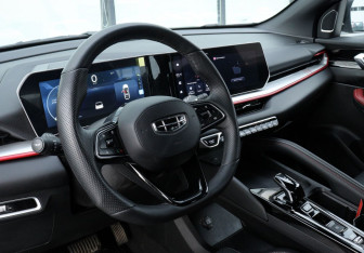 Подержанный автомобиль Geely Coolray 2024 года (9 фото)