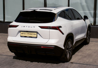 Подержанный автомобиль Jetour Dashing 2024 года (5 фото)