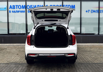 Подержанный автомобиль Haval Jolion 2023 года (19 фото)