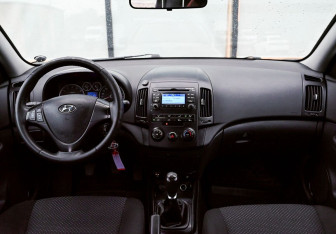 Подержанный автомобиль Hyundai i30 Hatchback 2010 года (17 фото)