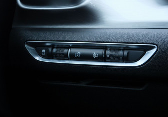 Подержанный автомобиль Geely Coolray 2021 года (14 фото)