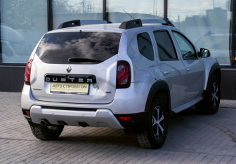 Подержанный автомобиль Renault Duster 2018 года (5 фото)