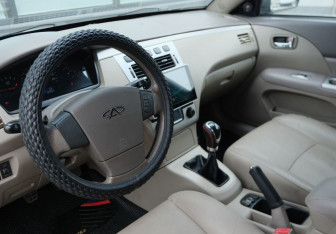 Подержанный автомобиль Vortex Estina 2009 года (9 фото)