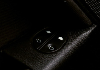 Подержанный автомобиль Ford Fusion 2008 года (12 фото)