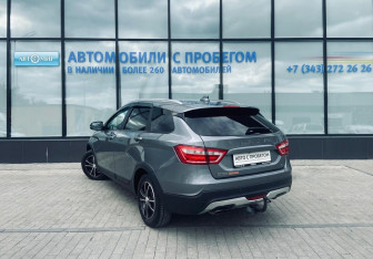 Подержанный автомобиль LADA (ВАЗ) Vesta Wagon 2021 года (3 фото)