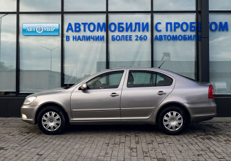 Подержанный автомобиль Skoda Octavia Liftback 2012 года (2 фото)