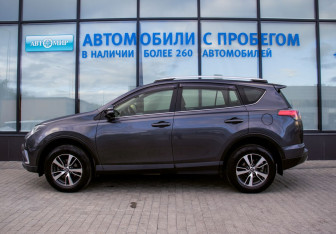 Подержанный автомобиль Toyota RAV4 2016 года (2 фото)