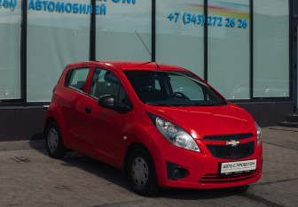 Подержанный автомобиль Chevrolet Spark 2013 года (7 фото)
