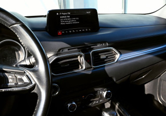 Подержанный автомобиль Mazda CX-5 2018 года (11 фото)