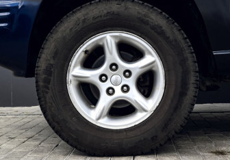 Подержанный автомобиль Jeep Grand Cherokee 1995 года (25 фото)