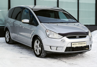 Подержанный автомобиль Ford S-MAX 2008 года (7 фото)