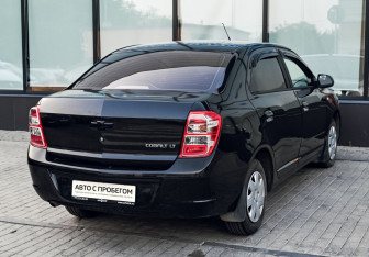 Подержанный автомобиль Chevrolet Cobalt Sedan 2013 года (5 фото)