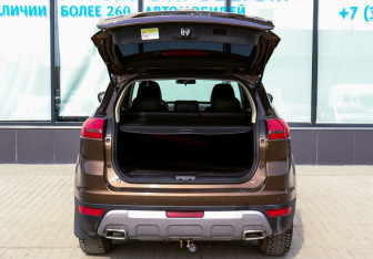 Подержанный автомобиль Geely Atlas 2019 года (21 фото)