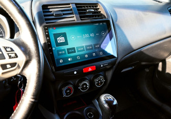 Подержанный автомобиль Mitsubishi ASX 2010 года (11 фото)