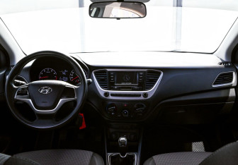 Подержанный автомобиль Hyundai Solaris Sedan 2018 года (18 фото)