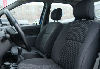 Подержанный автомобиль Renault Logan Sedan 2008 года (15 фото)