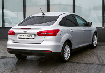 Подержанный автомобиль Ford Focus Sedan 2018 года (5 фото)