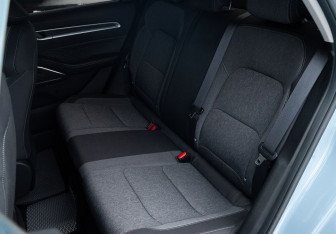 Подержанный автомобиль Geely Emgrand 2023 года (16 фото)