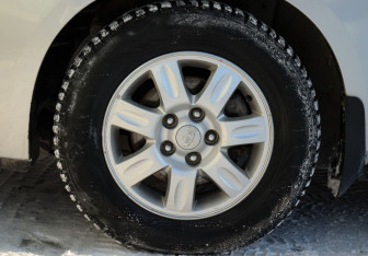 Подержанный автомобиль Kia Carens 2007 года (19 фото)