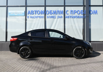 Подержанный автомобиль Kia Rio Sedan 2012 года (6 фото)
