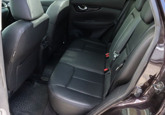 Подержанный автомобиль Nissan Qashqai 2014 года (19 фото)