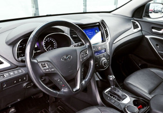 Подержанный автомобиль Hyundai Santa Fe 2017 года (15 фото)