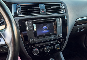 Подержанный автомобиль Volkswagen Jetta Sedan 2014 года (11 фото)