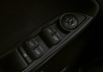 Подержанный автомобиль Ford Focus Sedan 2012 года (16 фото)