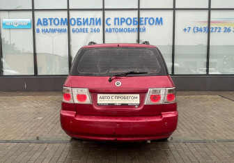 Подержанный автомобиль Kia X-Trek 2004 года (4 фото)
