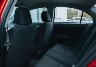 Подержанный автомобиль Mitsubishi Lancer Sedan 2008 года (12 фото)