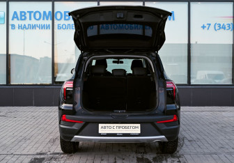 Подержанный автомобиль Москвич 3 2023 года (20 фото)