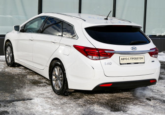 Подержанный автомобиль Hyundai i40 Wagon 2016 года (3 фото)
