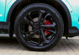 Подержанный автомобиль Geely Coolray 2024 года (23 фото)