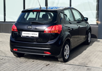 Подержанный автомобиль Kia Venga 2012 года (5 фото)