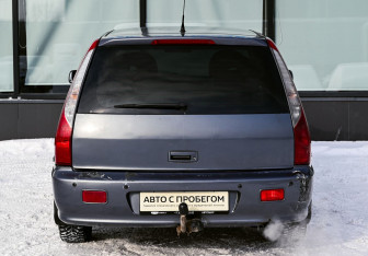 Подержанный автомобиль Mitsubishi Lancer Wagon 2006 года (4 фото)