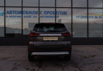 Подержанный автомобиль Geely Atlas Pro 2022 года (4 фото)