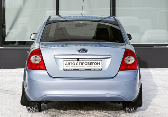 Подержанный автомобиль Ford Focus Sedan 2008 года (4 фото)