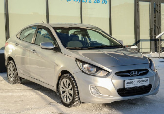 Подержанный автомобиль Hyundai Solaris Sedan 2013 года (7 фото)