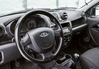 Подержанный автомобиль LADA (ВАЗ) Granta Sedan 2017 года (10 фото)