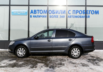 Подержанный автомобиль Skoda Octavia Liftback 2011 года (2 фото)