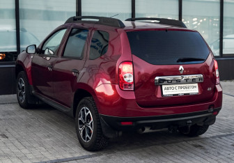 Подержанный автомобиль Renault Duster 2013 года (3 фото)