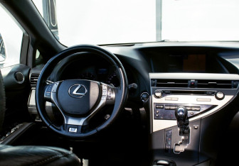 Подержанный автомобиль Lexus RX 2012 года (21 фото)