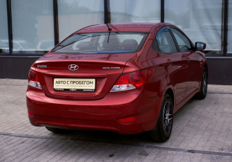 Подержанный автомобиль Hyundai Solaris Sedan 2011 года (5 фото)