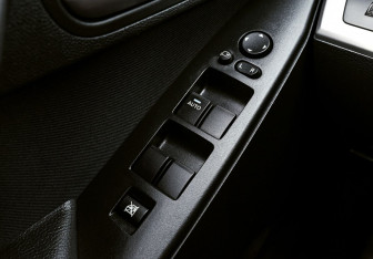 Подержанный автомобиль Mazda 3 Hatchback 2011 года (15 фото)