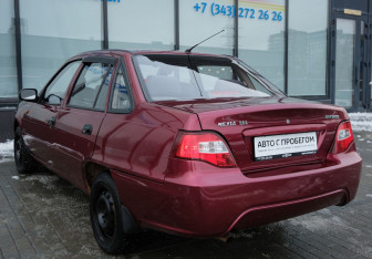 Подержанный автомобиль Daewoo Nexia Sedan 2011 года (3 фото)