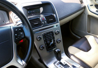 Подержанный автомобиль Volvo XC60 2012 года (9 фото)