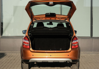 Подержанный автомобиль LADA (ВАЗ) Granta Wagon 2020 года (19 фото)