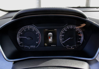 Подержанный автомобиль Geely Coolray 2020 года (11 фото)